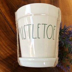 Rae Dunn “MISTLETOE” Mini Planter